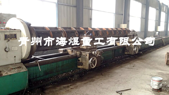 生產中的6米水泥井管模具