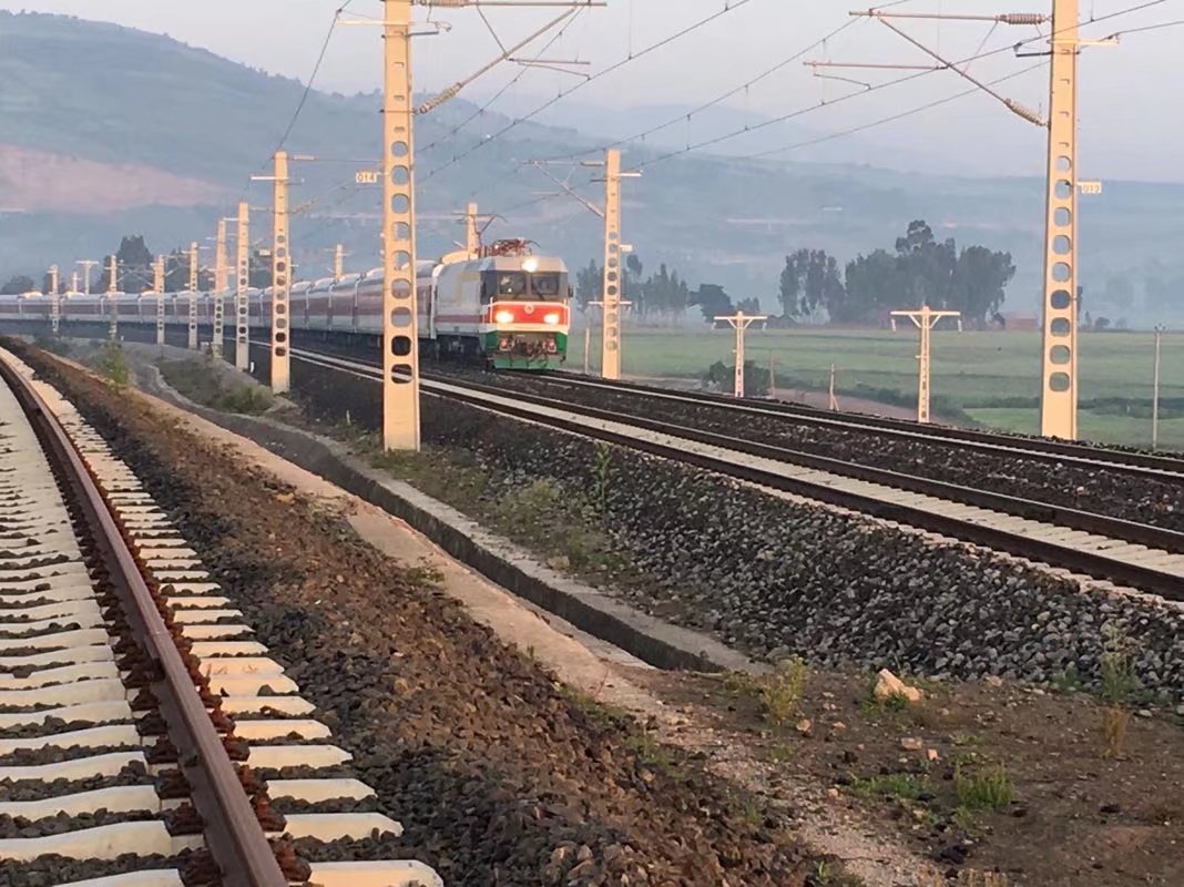 埃塞亞吉鐵路接觸網